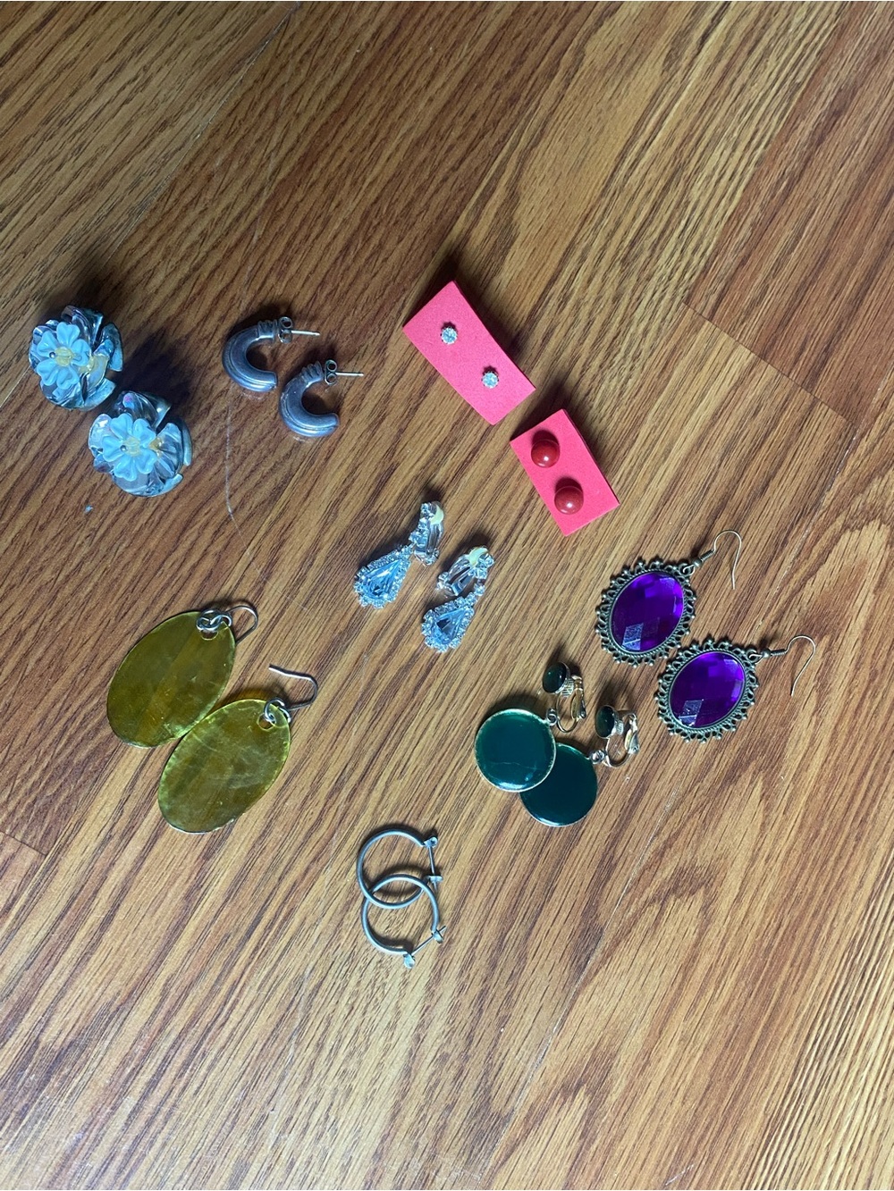 Assorted Women's Earring Set Bundle - Picture 2 of 15